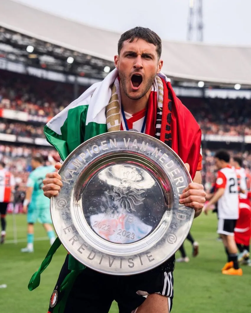 @sant.gimenez Santi Giménez, Campeón de la Eredivisie con Feyenoord
