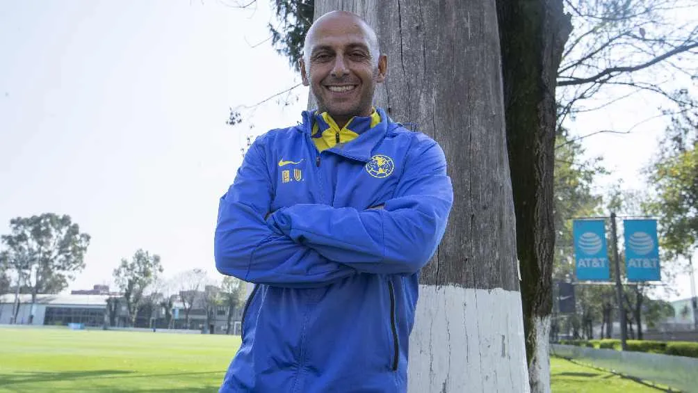 ARCHIVO RÉCORD El DT quiere mantener el buen paso