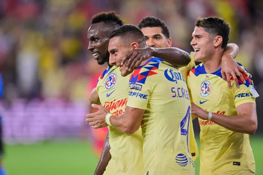 MEXSPORT Quiñones en el partido del América