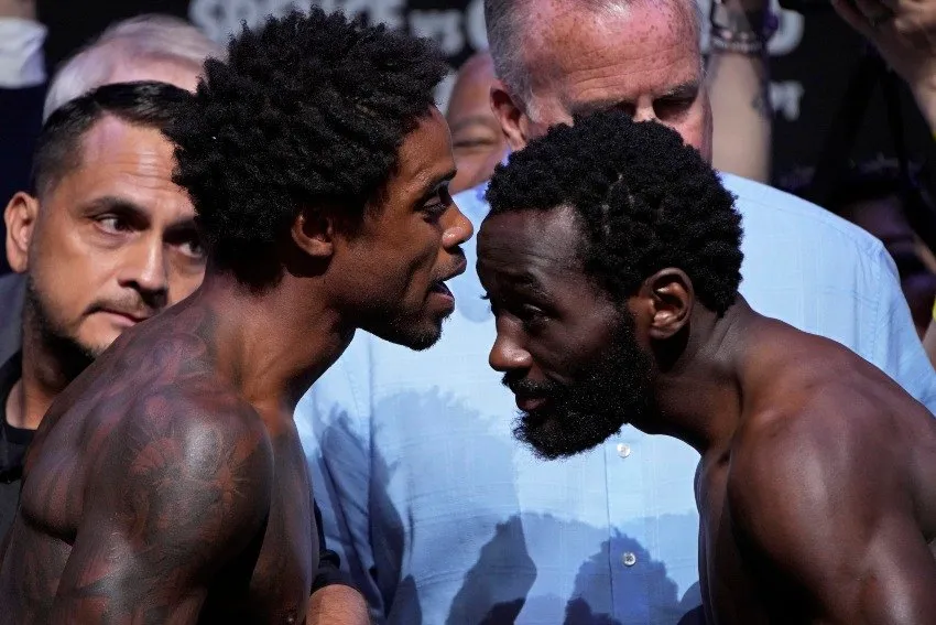 AP Errol Spence Jr. y Terence Crawford superaron la báscula