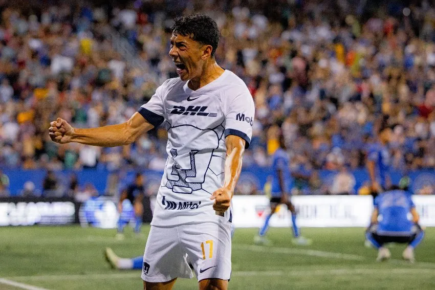 MEXSPORT Jorge Ruvalcaba en un juego de Pumas