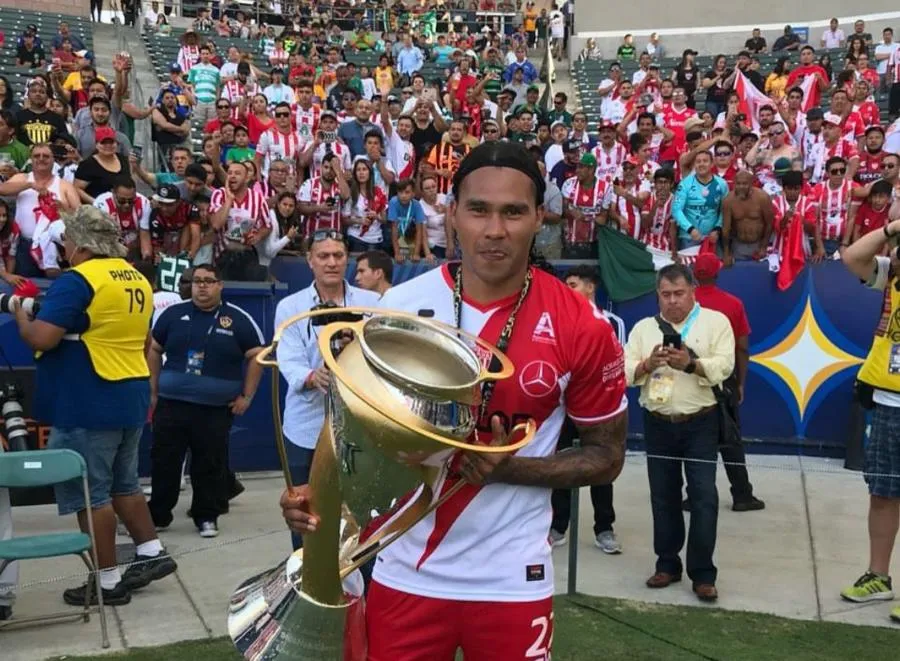 INSTAGRAM: @gullitpena_27 Gullit con el Necaxa