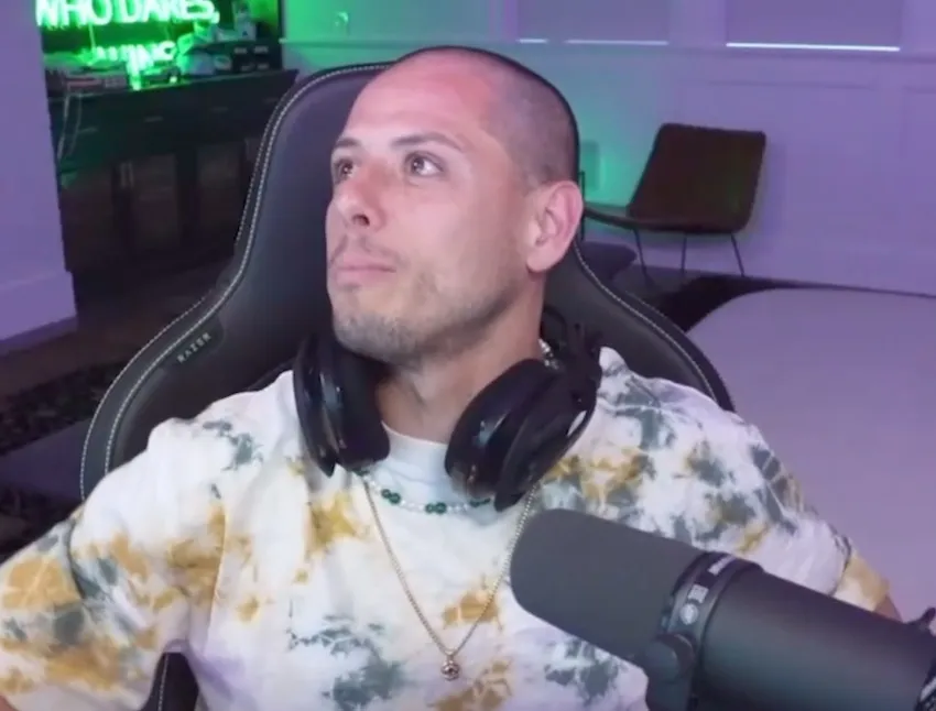 CAPTURA DE PANTALLA Chicharito presume su nuevo look