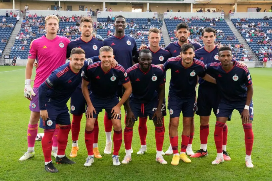 AP Chicago Fire pasó como líder de grupo