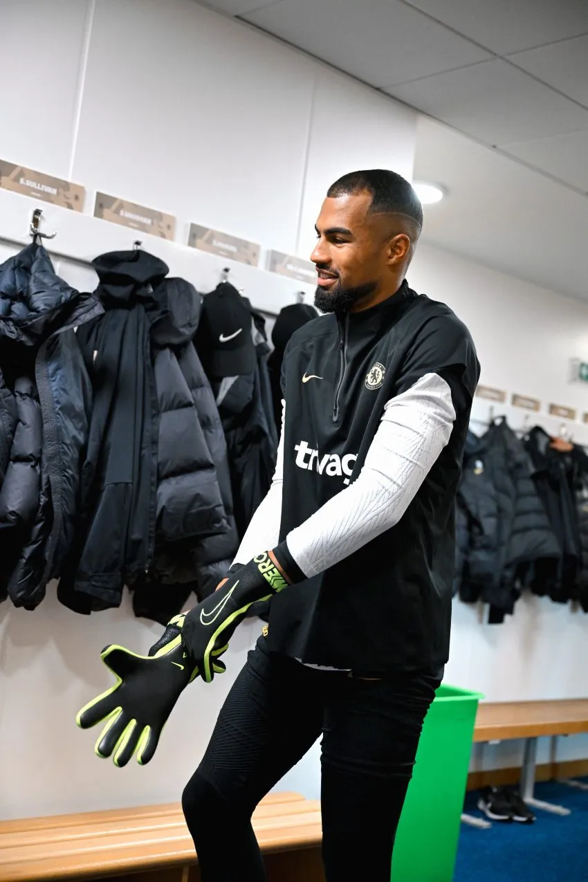 @ChelseaFC Sánchez en su primer entranmiento con Chelsea