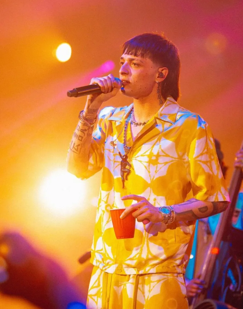 @pesopluma Peso Pluma en un concierto