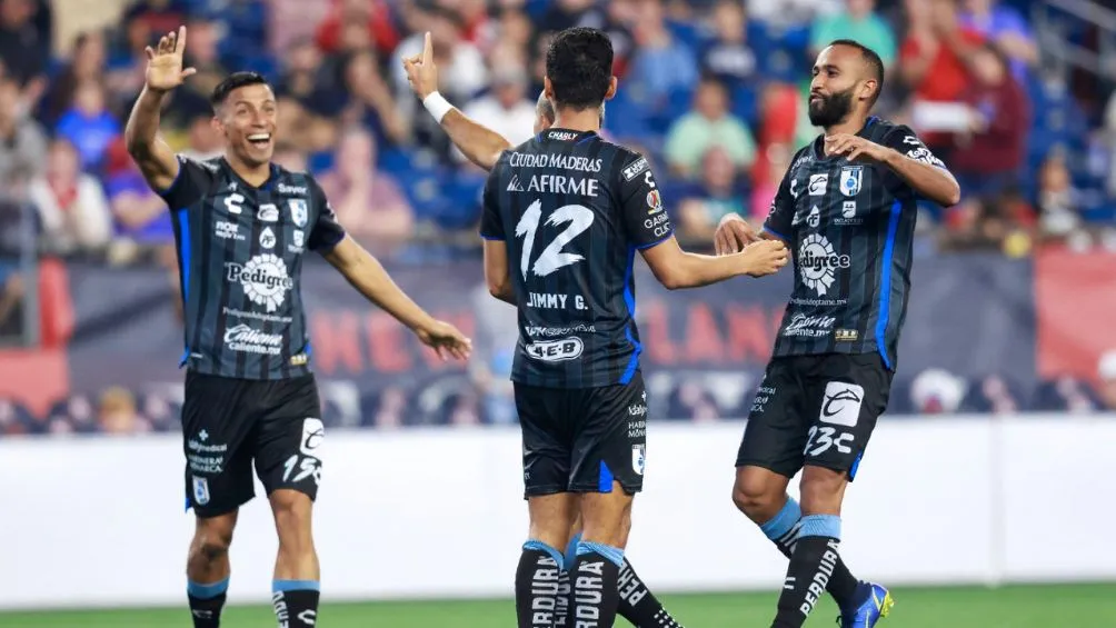 TWITTER: @Club_Queretaro Celebración del gol de Gallos Blancos