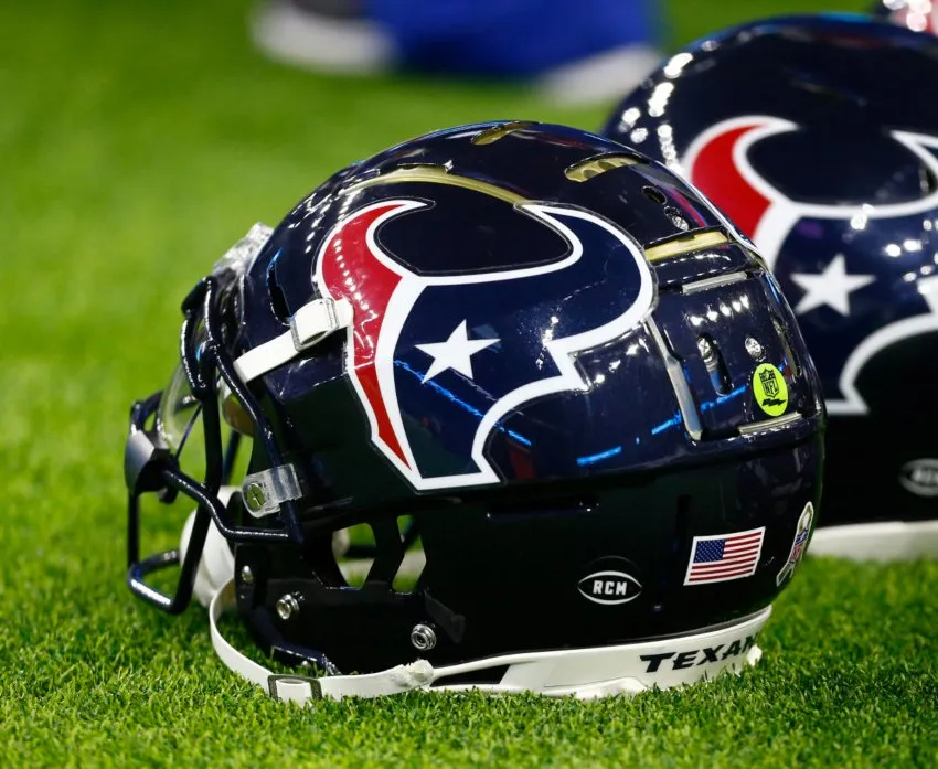 AP Propietario de los Texans es acusado de violación