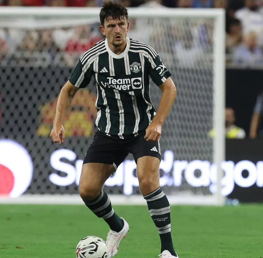 INSTAGRAM: @harrymaguire93 Maguire con la pelota en los pies