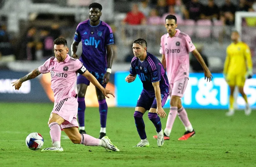 AP Messi en el juego ante Charlotte