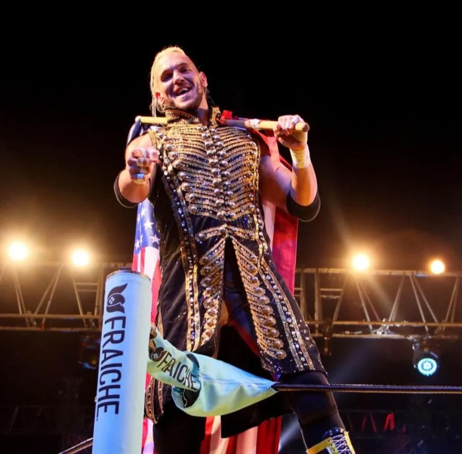 INSTAGRAM: @realsamadonis Sam Adonis