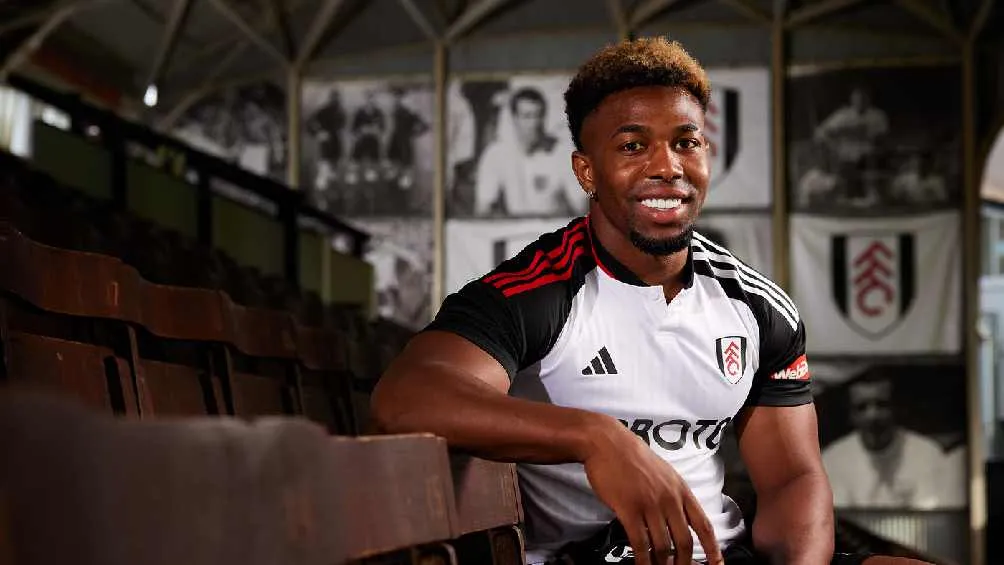 TWITTER @FulhamFC El volante firmó contrato por 2 años