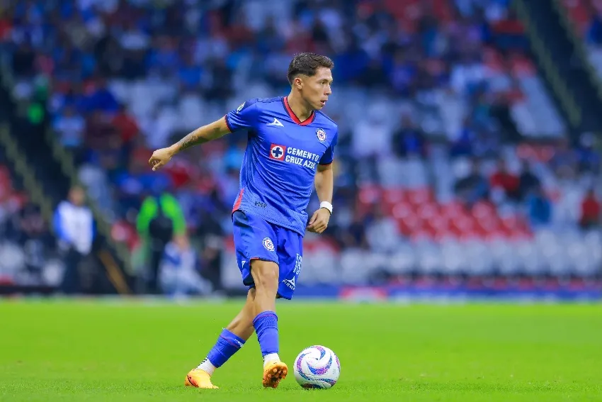 MEXSPORT Rodrigo Huescas en un partido de Cruz Azul