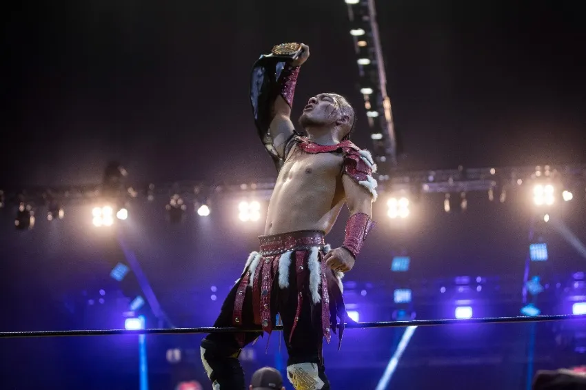 MIGUEL PONTÓN Hijo de Vikingo tras ganar en Triplemanía XXXI