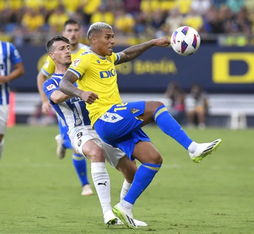 INSTAGRAM: @cadizclubdefutbol Jugador del Cádiz