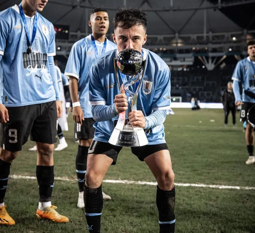 @franco_gonzaleez10 Cepillo González, Campeón del Mundo con Uruguay Sub 20