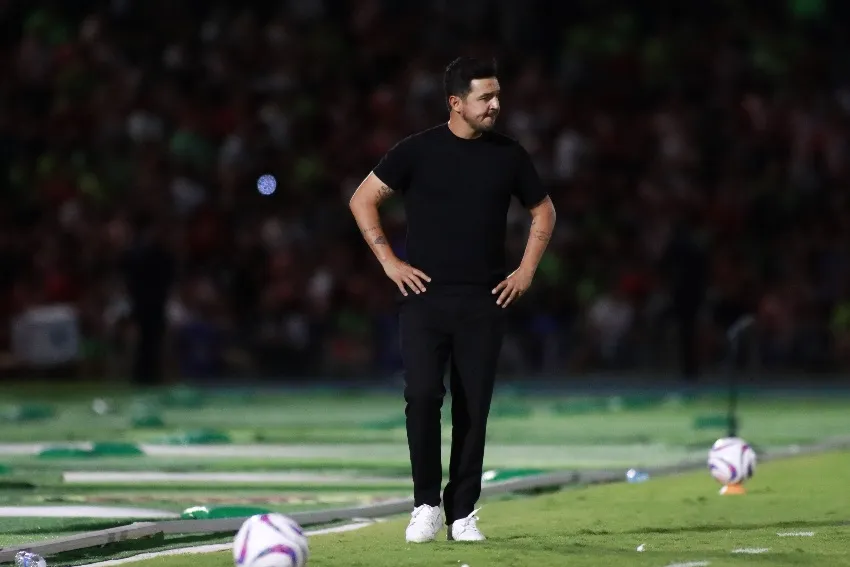 MEXSPORT Diego Mejía en el juego vs Chivas