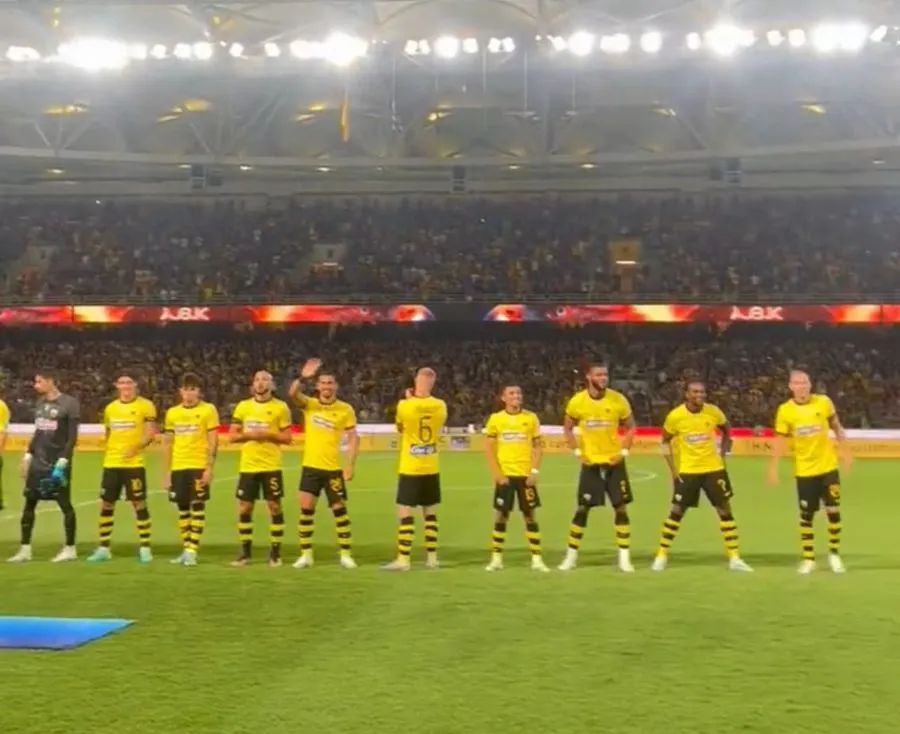 INSTAGRAM: @aekfc_official AEK Athens empató de último minuto