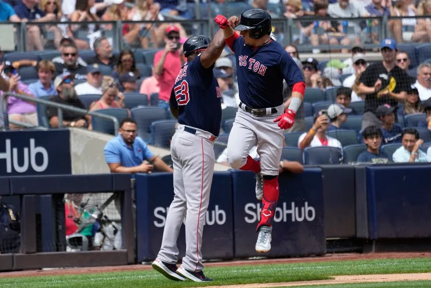 AP Luis Urías en el juego ante New York Yankees