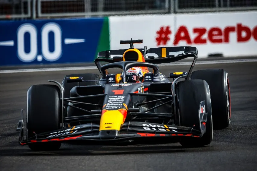 MEXSPORT Verstappen en un GP de la F1