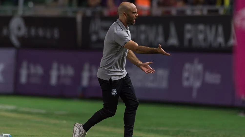 MEXSPORT El entrenador espera que traigan a más jugadores