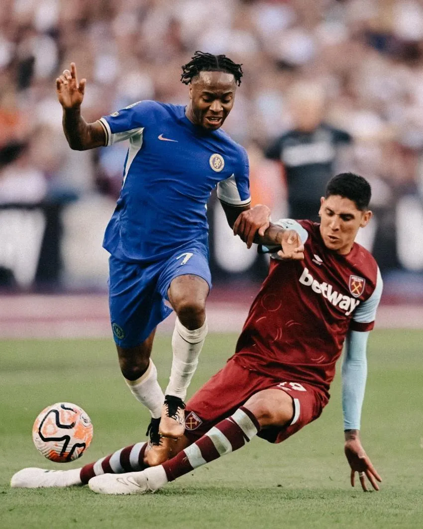 @EdsonAlvarez19 Edson Álvarez en su debut con West Ham