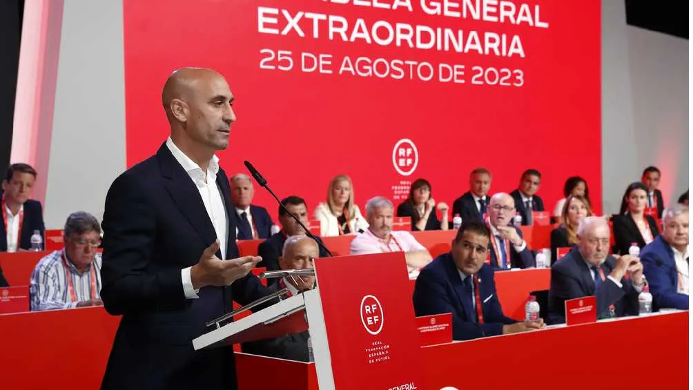 AP El directivo justificó sus actos