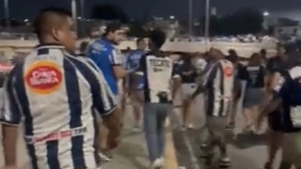 FOTO TOMADA DEL VIDEO Pelea en las instalaciones del Gigante de Acero tras el Rayados vs Cruz Azul