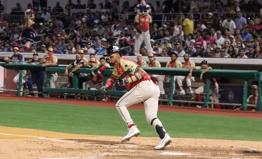 INSTAGRAM: @tecolotes_2_laredos Tecolotes jugando por el pase