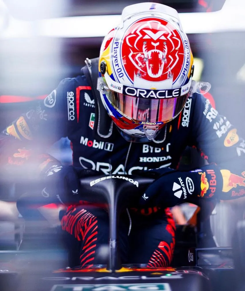 INSTAGRAM: @redbullracing El neerlandés concentrado