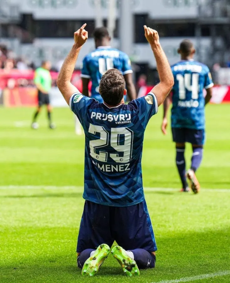 TWITTER @Feyenoord Santiago anotó un doblete