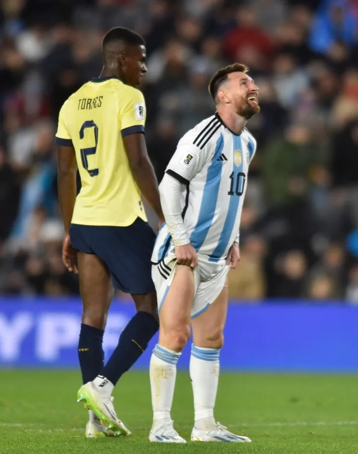 AP Leo Messi es duda para el juego ante Bolivia