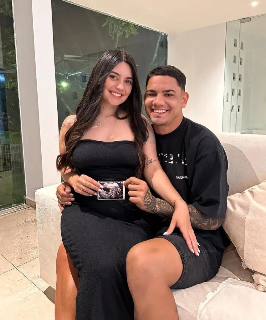 @toro_fernandez19 Toro Fernández y su pareja Milagros serán padres por primera vez