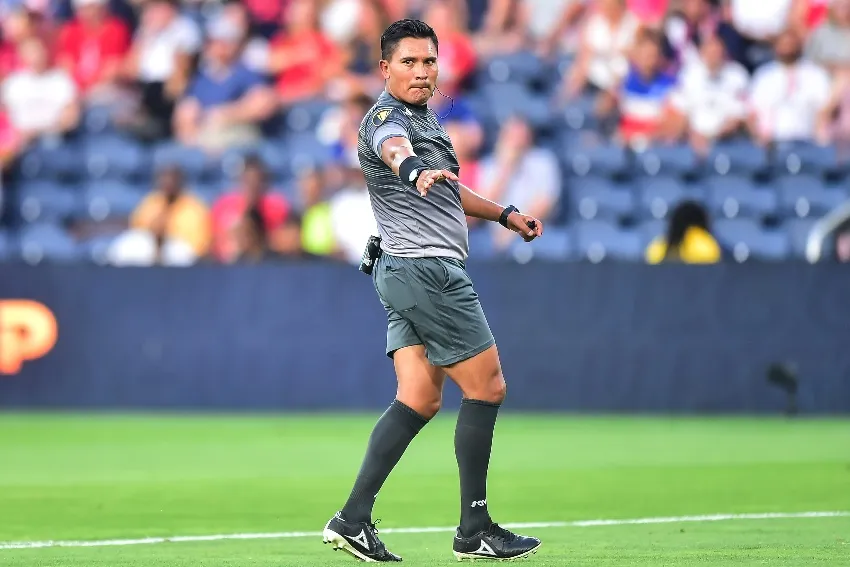 MEXSPORT Fernando Guerrero será el árbitro central en el Clásico Nacional