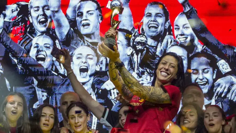 AP España lidera las nominaciones femeniles