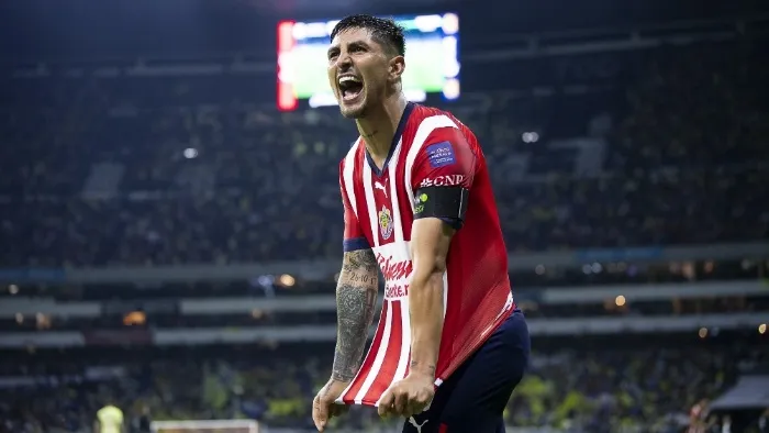 MEXSPORT Víctor Guzmán festeja un gol vs América