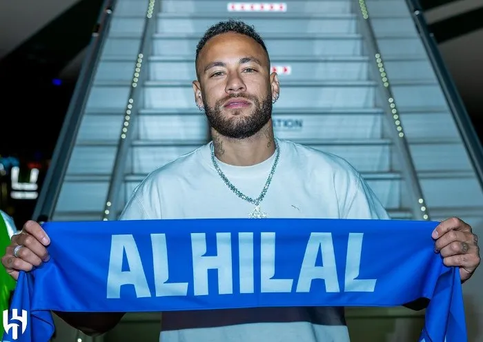 INSTAGRAM @neymarjr Neymar fichando con el Al-Hilal