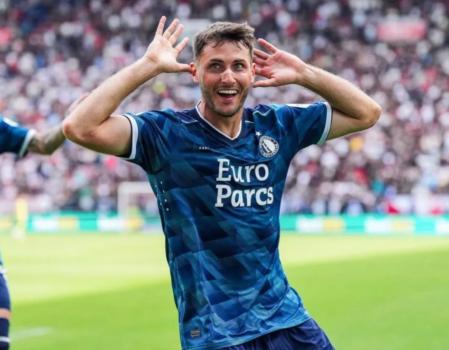 INSTAGRAM: @sant.gimenez Santi enfrentará al Heerenveen en De Kuip