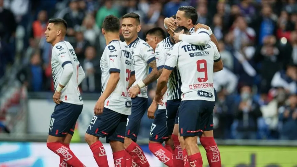 MEXSPORT Rayados celebrando un gol