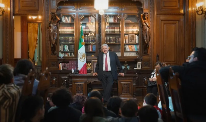 INSTAGRAM: @lopezobrador En sesión de fotos