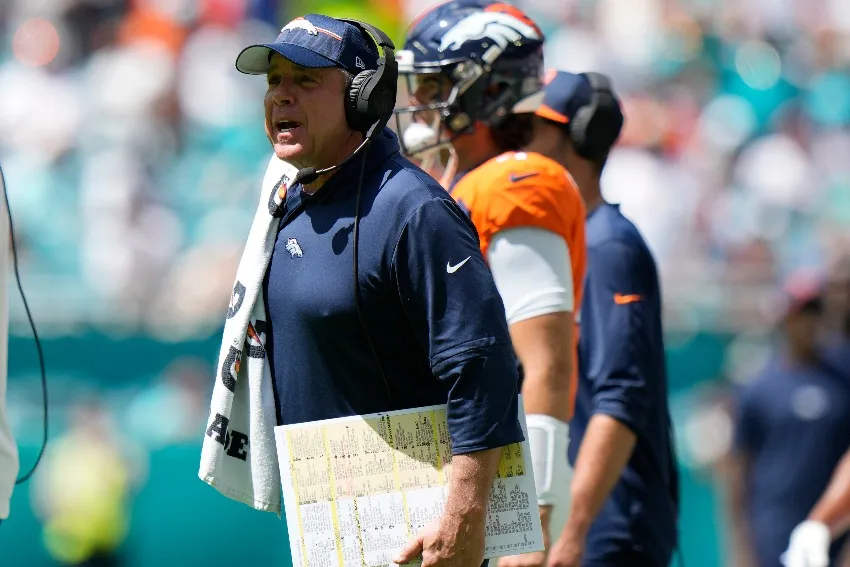 AP Sean Payton en la paliza de Miami a Denver