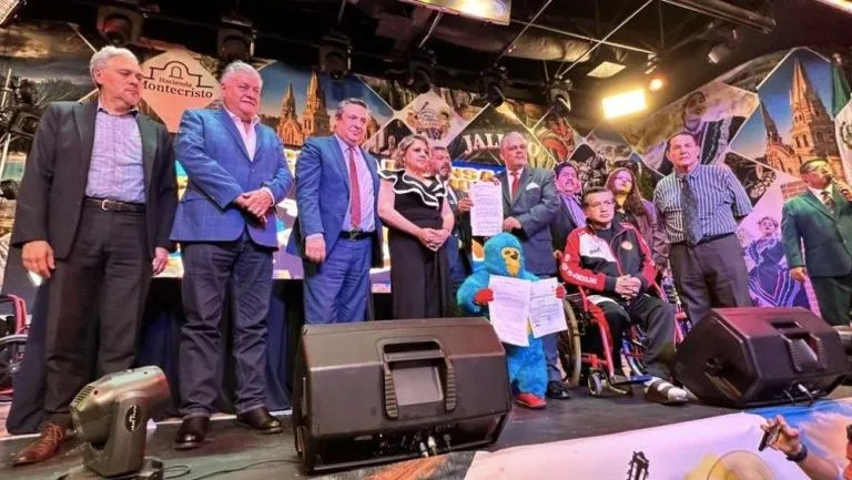 JAVIER GARCÍA Ke Monito en conferencia de prensa