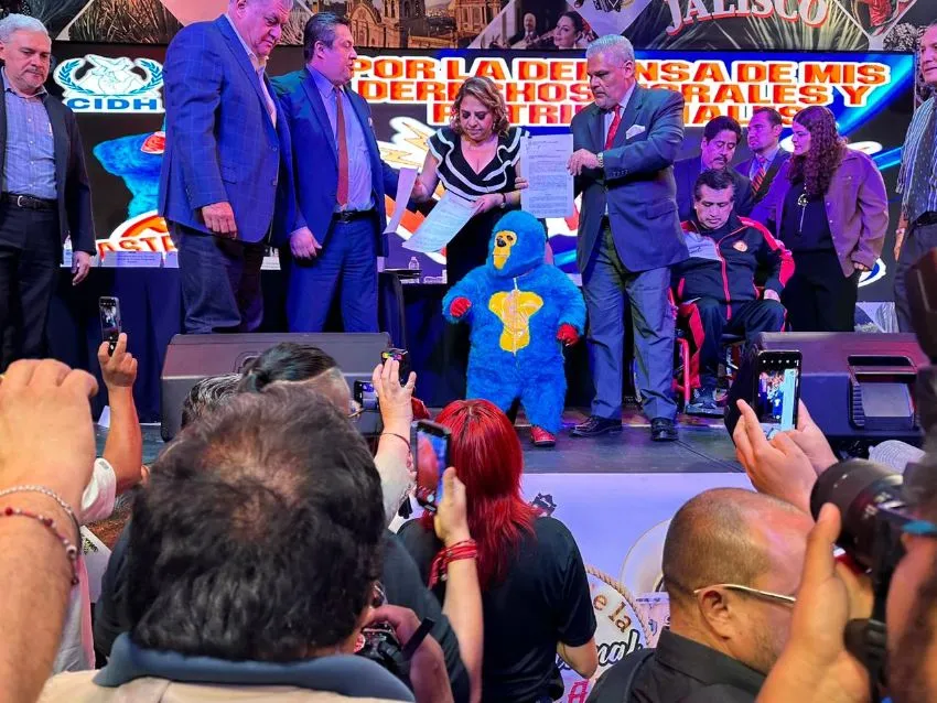 JAVIER GARCÍA Ke Monito presentó su denuncia contra CMLL