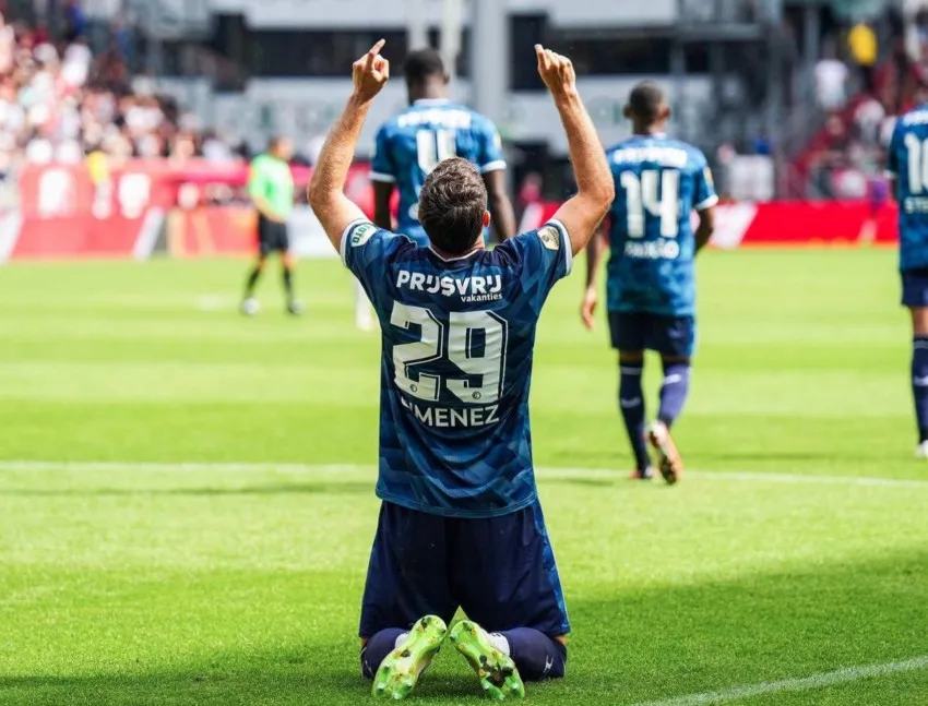 TWITTER @santigim11 El mexicano ha marcado 9 goles