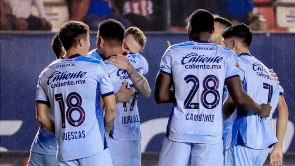 MEXSPORT Cruz Azul celebra la victoria ante San Luis
