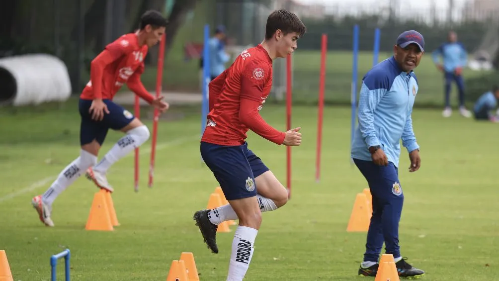 TWITTER: @Chivas Chivas entrenó con normalidad