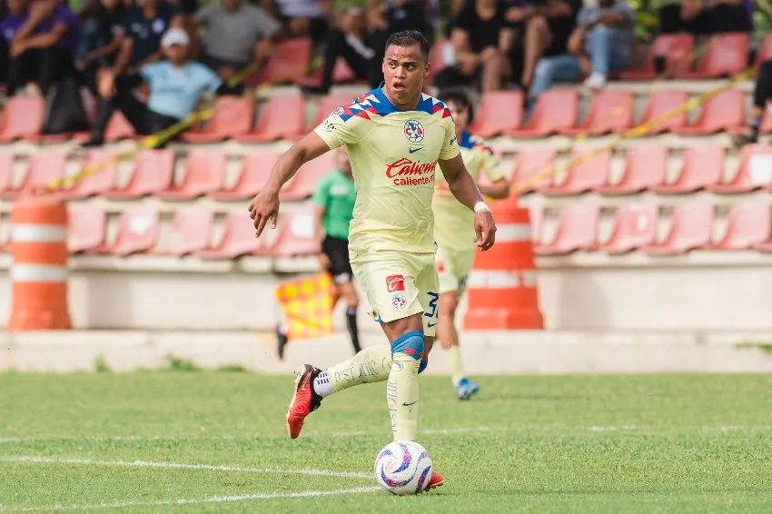 MEXSPORT Mozumbito Martínez en un partido de América