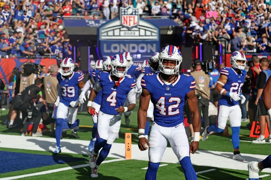 AP Bills entrando al Tottenham Hotspur Stadium