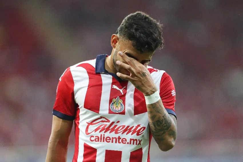 MEXSPORT Alexis Vega en un partido de Chivas
