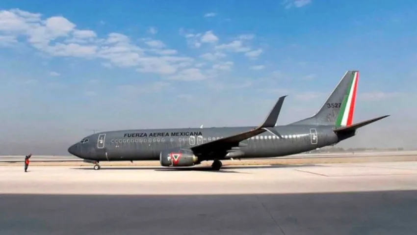 CAPTURA DE PANTALLA: TWITTER El modelo del avión es un Boeing 737-800